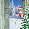 openslaande groene deuren met kerstman en kerstboom